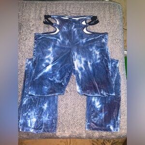 i’m cleaningg out space for new stuff so keep your eyes peeled🫶🏼